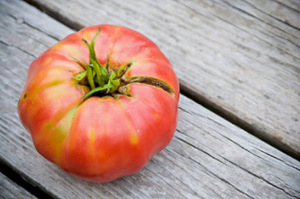 Порасна вкусни и добри домати легла