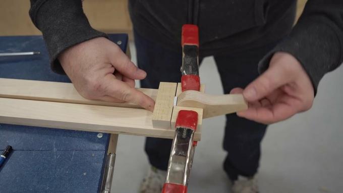 от сайта - https://ibuildit.ca/projects/how-to-make-a-straightedge-guide/