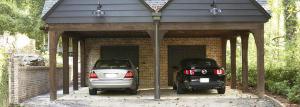 Колата в страната: гараж, навес или място за паркиране?