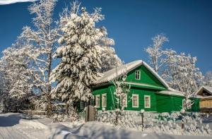 Възможно ли е да оставите ваканционен дом за зимата без отопление. Как правилно да се подготви къщата за зимния празник.