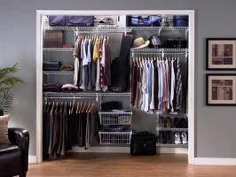Въпросът стана - как да организирате гардероба дори в един голям апартамент. 5 готини идеи.
