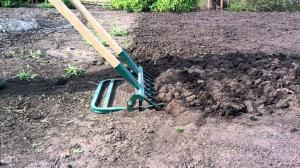 Инструменти за вили, градина: превръщането на една лопата, култиватор, сеялка
