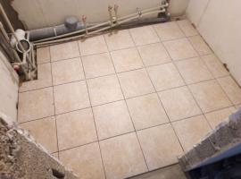 Ремонт баня: разнообразие от плочки за подове и стени. Сблъсквайки се с небрежност на служител