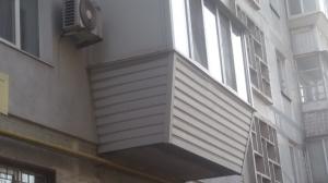 Балкон в апартамента, процеса стъпка по стъпка ремонт, декора и функционалност.